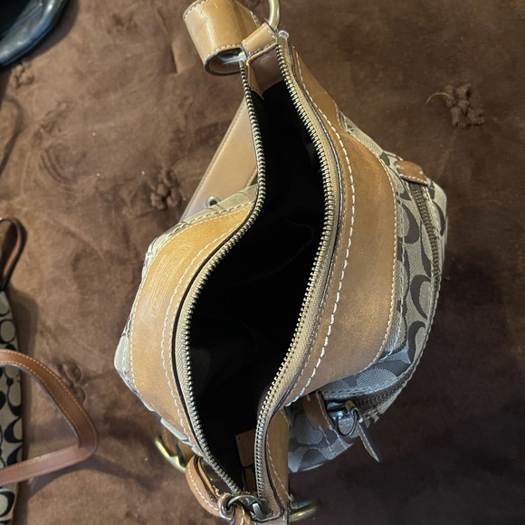 Used Coach bag - Picture 3 of 3